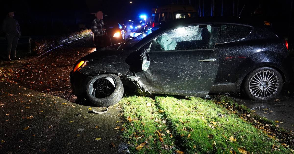 Drie gewonden bij botsing tussen twee auto’s op Bavelseweg bij Gilze.