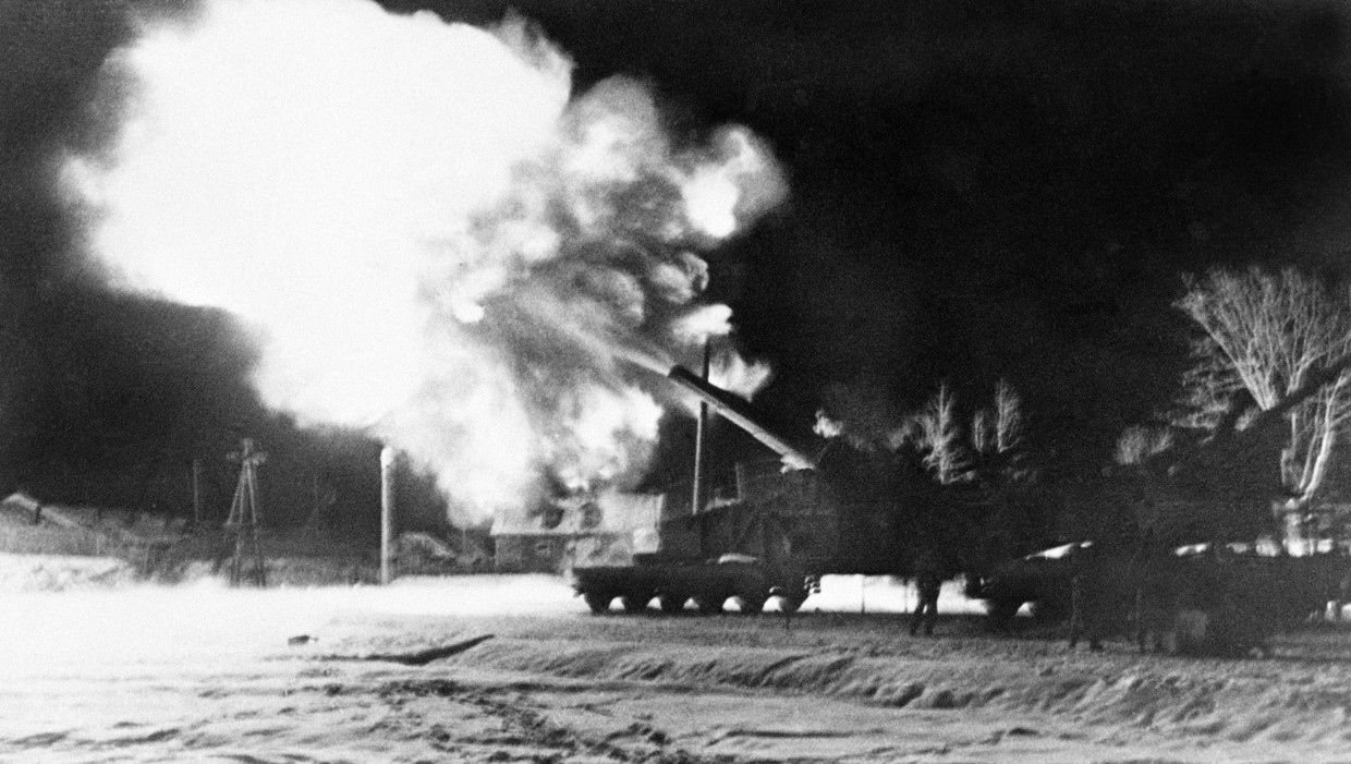 Beschieting van de stad Leningrad, 1942. Beeld anp