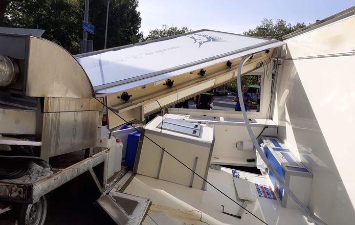 Viskraam E. Bijster na het ongeval van 15 juni.