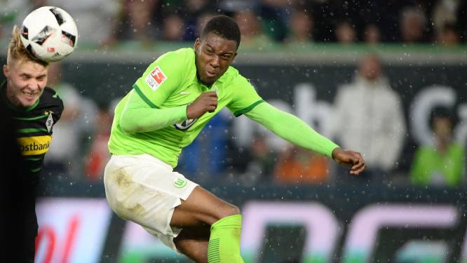 Nieuwe trainer Wolfsburg geeft Bazoer kans in de basis