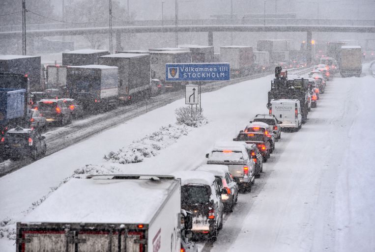 Ook de grote snelwegen waren geblokkeerd. Beeld AP