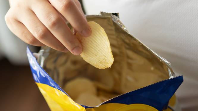 Waarom dat laatste chipje toch nog op moet, ook al heb je al lang geen honger meer