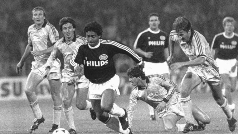 Romario aan de bal voor PSV in 1989 Beeld anp