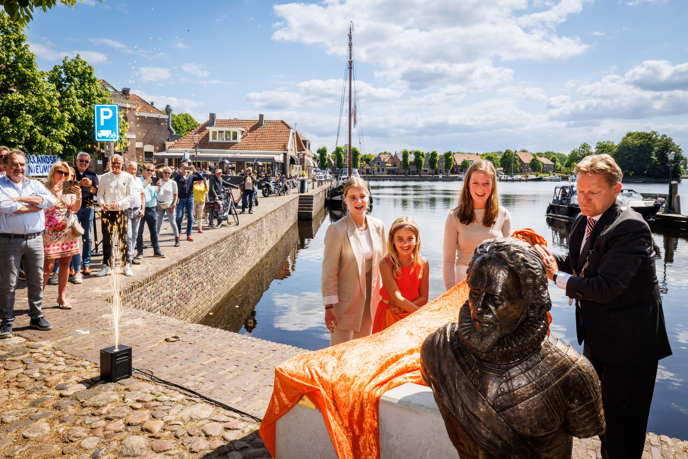 Slavernij herdenken? Juist in dít jaar onthult Blokzijl beeld van ...