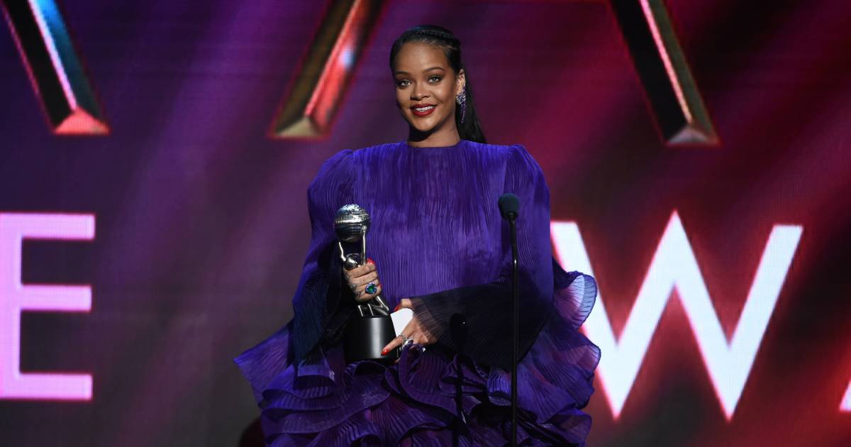 Rihanna maakt indruk met speech na ontvangst President's Award