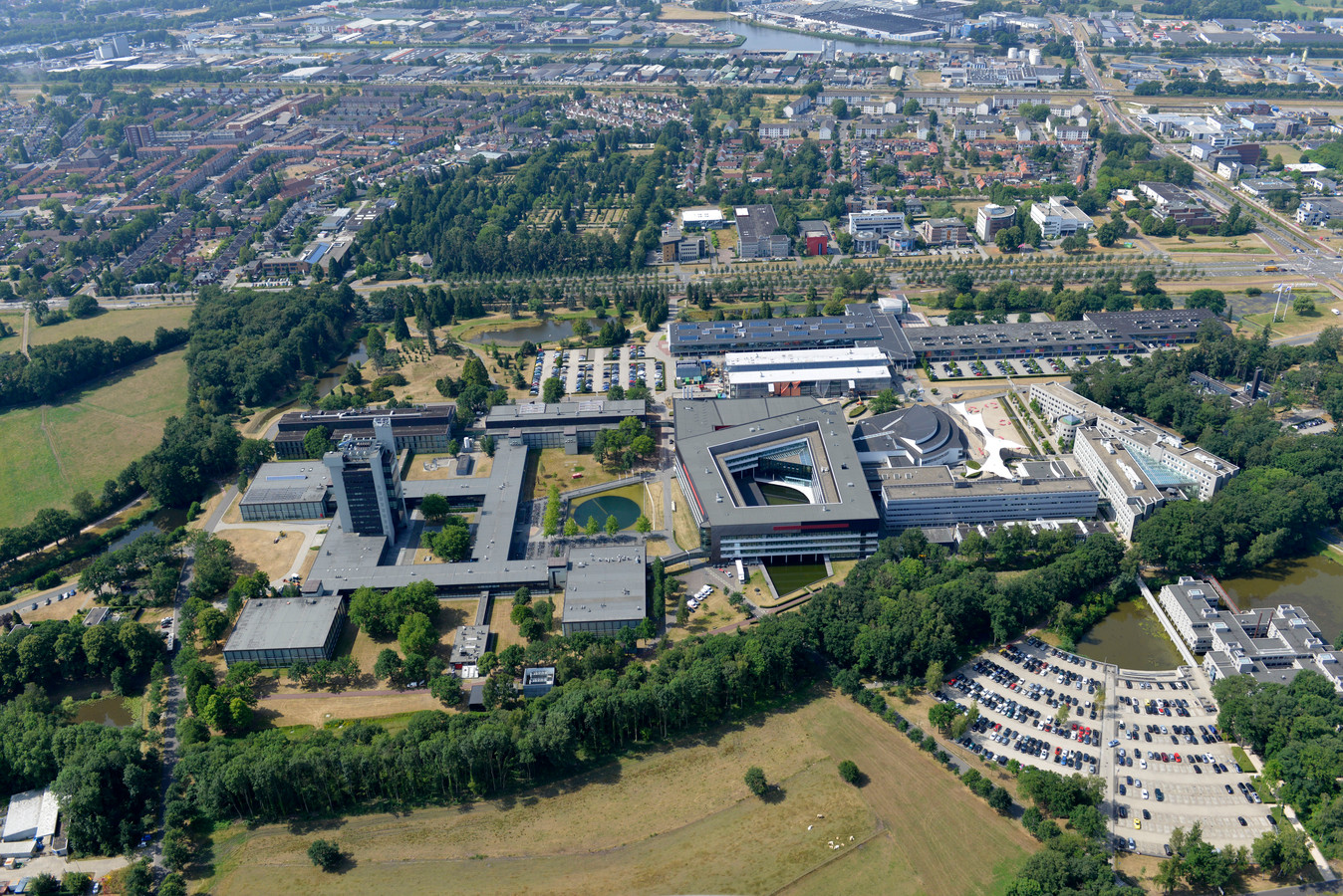 Luchtfoto Universiteit Twente