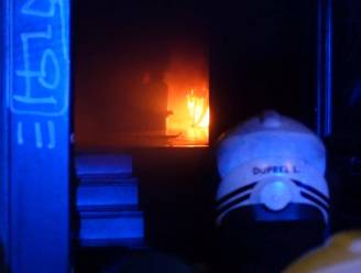 Acht bewoners geëvacueerd na brand in flatgebouw