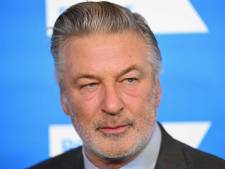 Tir mortel sur un tournage: abandon d'une circonstance aggravante visant Alec Baldwin