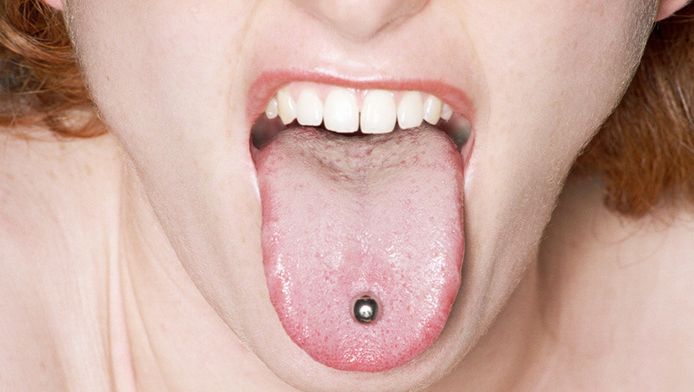 De Grote Gevaren Van Mondpiercings Nina Hln Be