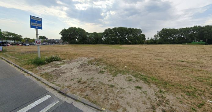 De braakliggende grond op de hoek van Kesterenlaan en Westerhagelaan in Breda.