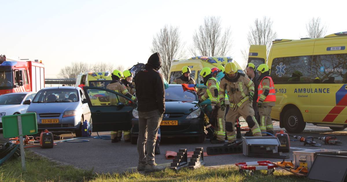 Gewonden bij kettingbotsing op A256 bij Goes.