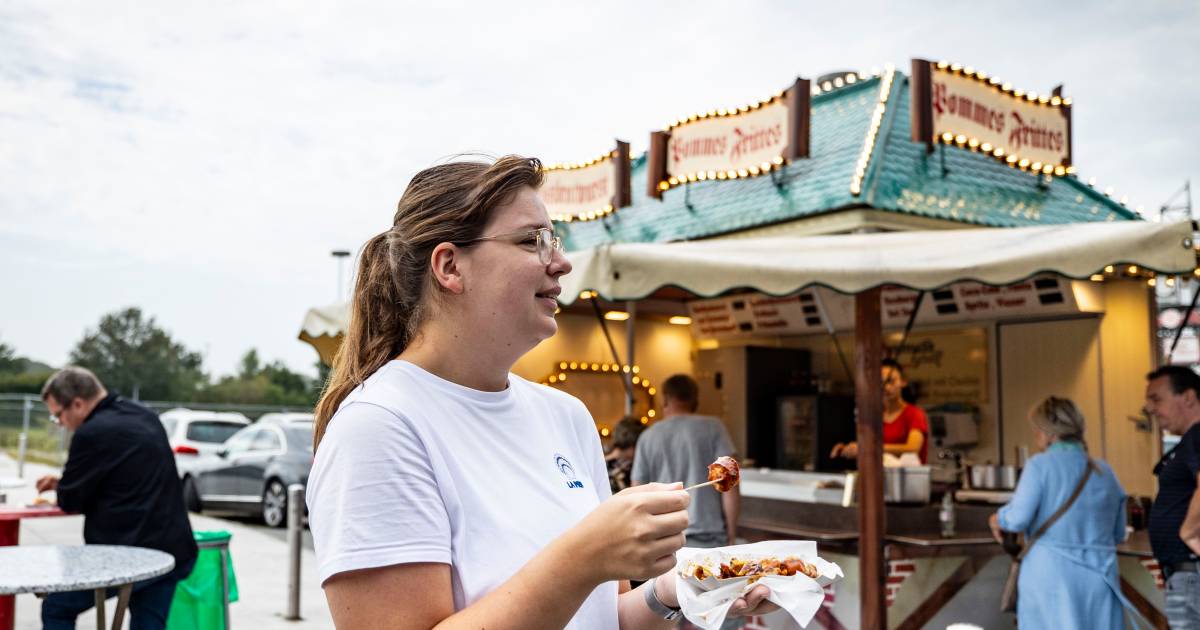 La currywurst alemana existe desde hace 75 años y este es el secreto de la famosa salchicha Ter Plekke