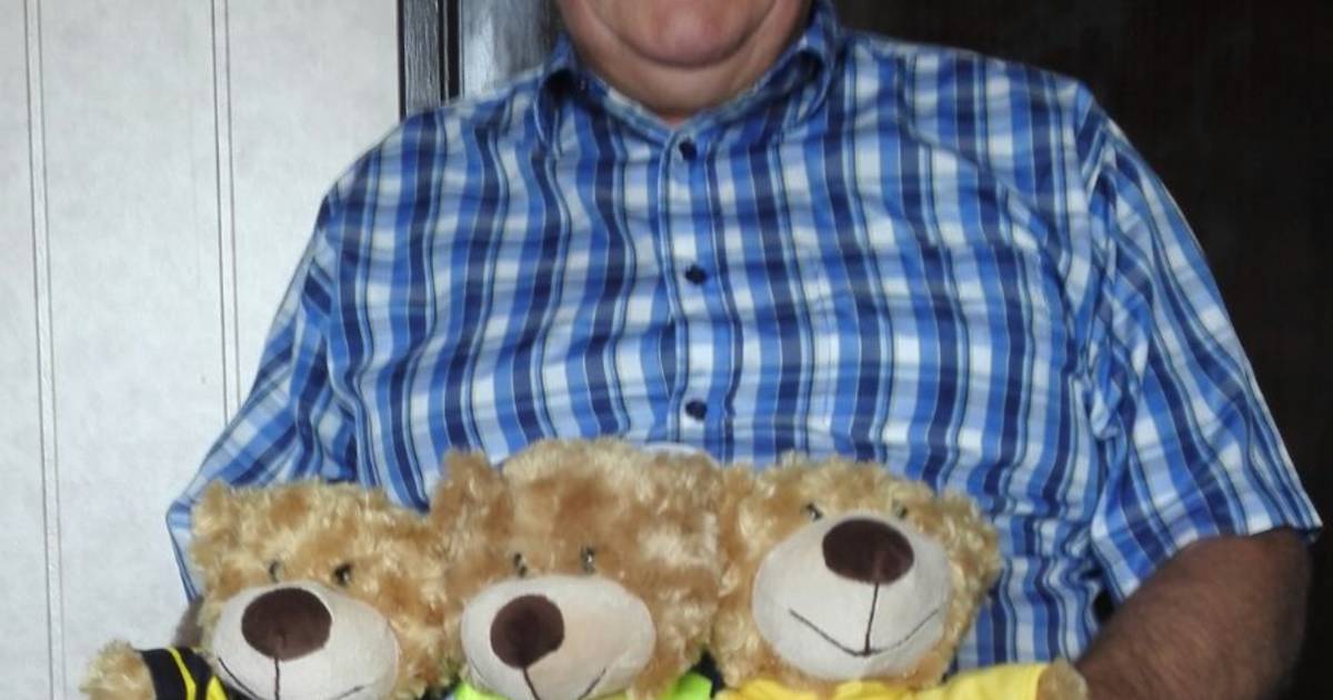 Hans, de troostbeercouturier uit Elshof