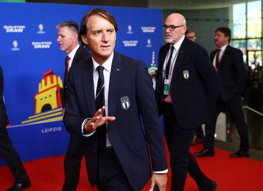Roberto Mancini moet Italië naar het EK loodsen nadat de uittredende Europese kampioen zich niet wist te plaatsen voor het WK in Qatar.