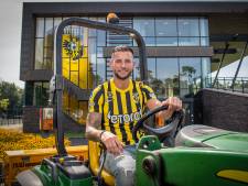Mitchell Dijks stapt gelouterd avontuur in bij Vitesse: ‘Met Zlatan was het gewoon meppen’