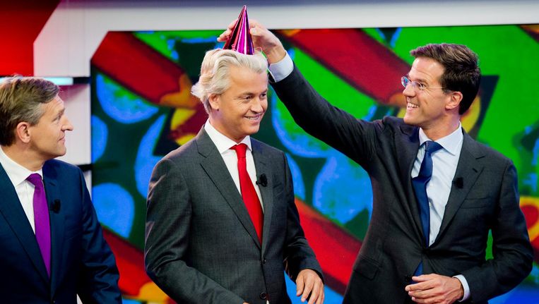 Sybrand Haersma van Buma (CDA), Geert Wilders (PVV) en Mark Rutte (VVD) bij een opname van het Jeugdjournaal Beeld anp