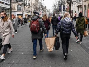 Bekende winkeldievegge (26) opnieuw betrapt met gestolen drank op de Meir