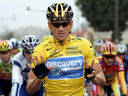 Lance Armstrong, die zijn gele truien verloor nadat hij toegaf doping te hebben gebruikt, op een foto uit 2005.