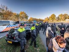 Experts: te weinig politie bij protest tegen Zwarte Piet in Staphorst. ‘Je kon er de klok op gelijk zetten’