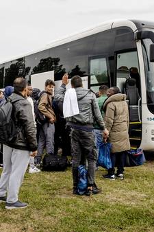 Gesleep met asielzoekers leidt tot steeds meer irritatie: ‘Dit is Nederland onwaardig’