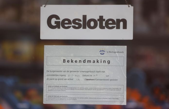 Slagerij in Den Bosch weer doelwit van aanslag: negen kogelgaten in de deur