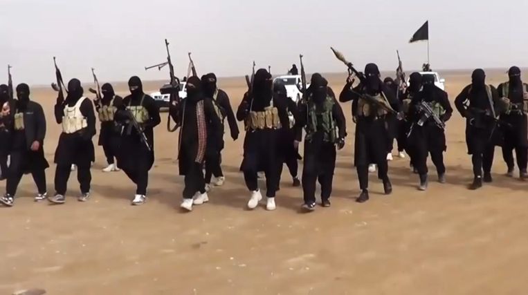 IS-strijders in de Iraakse Nineveh-provincie. Beeld belga