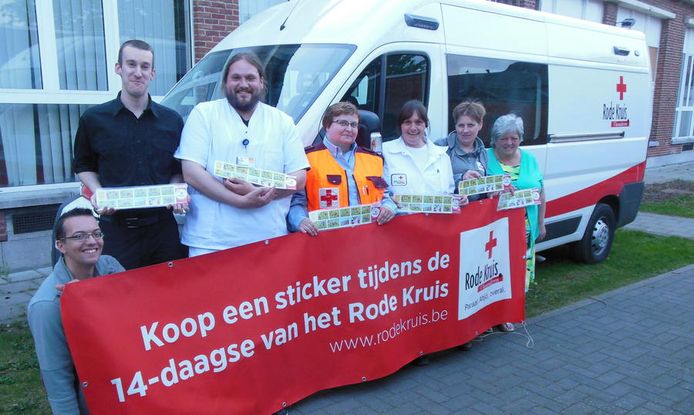 Stickerverkoop Rode Kruis van start | Berlare | hln.be