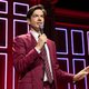 De verslaafde en gescheiden John Mulaney zat in een diep dal, maar net daar vindt hij z’n beste grappen