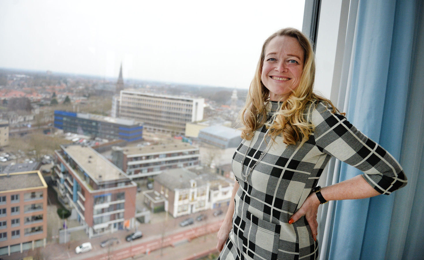 ‘Van keuken naar Tweede Kamer’; Almelo's VVDraadslid mikt op 18.000