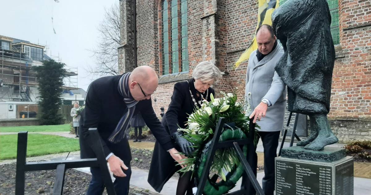 Het Weer In Krabbendijke Herdenking Ramp in Kruiningen: ‘We reden door het water naar