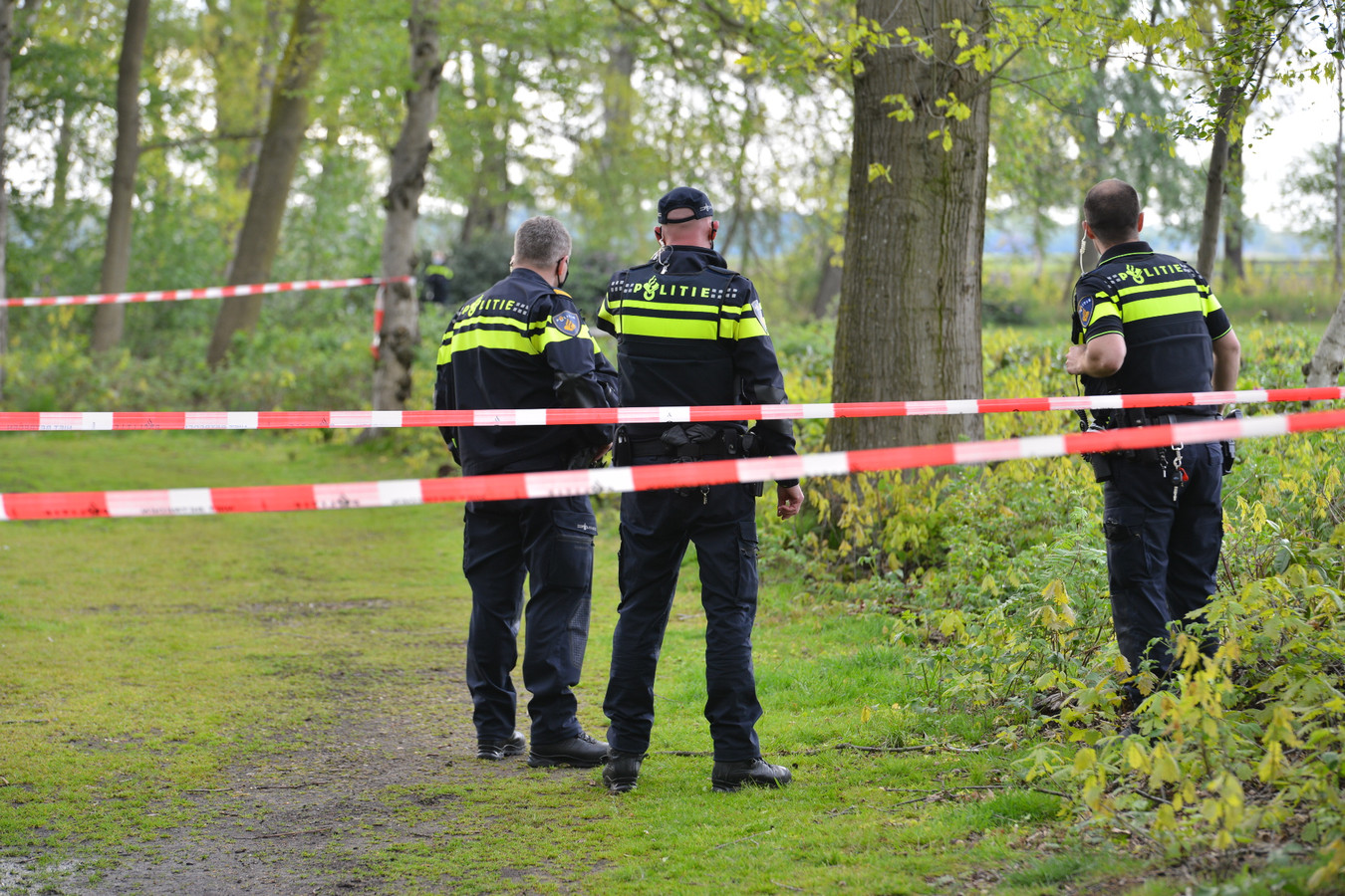 De politie doet onderzoek in Wernhout.