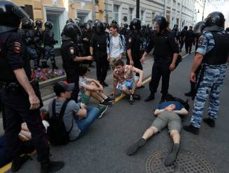 Russische autoriteiten starten gerechtelijke procedures na arrestaties tijdens betoging