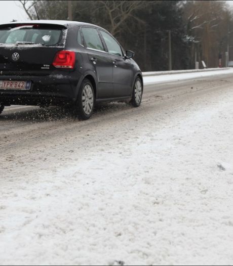 La neige provoque des embarras de circulation