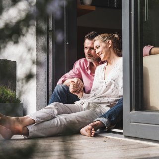 ‘Het is soms wat organiseren, maar dat went’: wat komt er allemaal kijken bij non-monogamie?