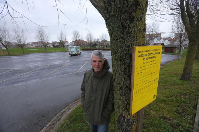 Alain Peeters van actiegroep Bouwwoede Badenlaan, die zich verzet tegen de bouw van een parkeertoren voor 400 auto's.