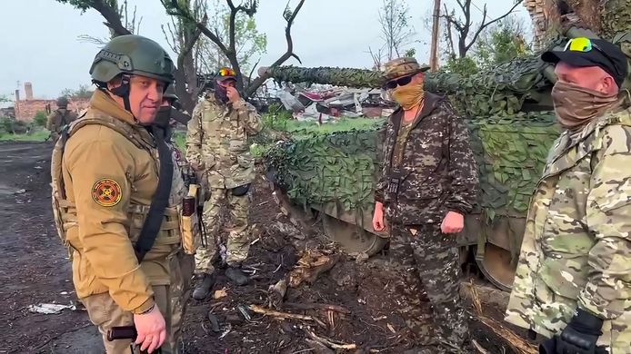 Jevgeni Prigozjin deelde vanmorgen een video van de start van de terugtrekking van zijn troepen.