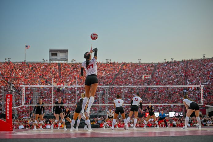 Harper Murray serves on behalf of the Omaha Mavericks at Memorial Stadium in Lincoln, Nebraska.