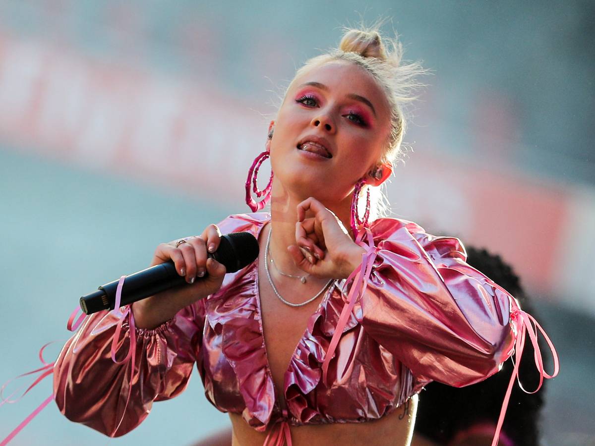 Zweedse hitzangeres Zara Larsson komt volgend jaar naar Amsterdam | Show |  AD.nl