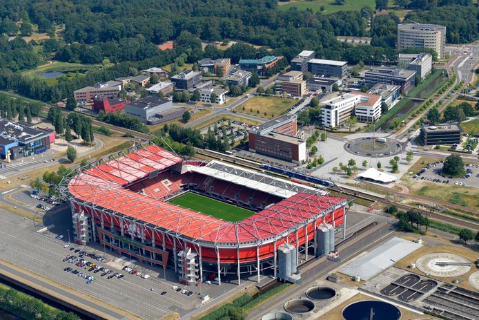 Enschede Wil Deel Meevallers Bij Verkoop Spelers Fc Twente Regio Tubantia Nl