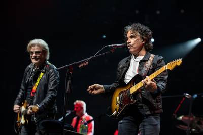 Muziekband ‘Hall & Oates’ verwikkeld in een rechtszaak: John Oates krijgt straatverbod