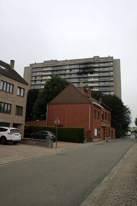Residentie Vogelenzang. De brand brak er zaterdagavond uit op de tiende verdieping.