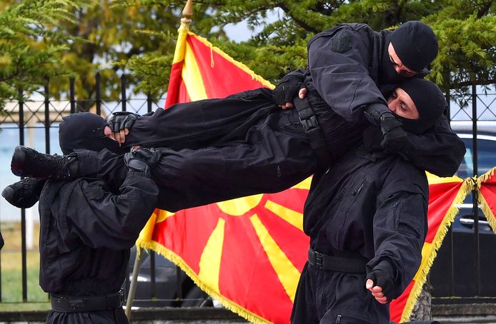 Illustratiebeeld. Leden van een elite-eenheid van het Macedonische leger tijdens een militaire oefening ter ere van het bezoek van de Sloveense president Borut Pahor. (26/09/2020)