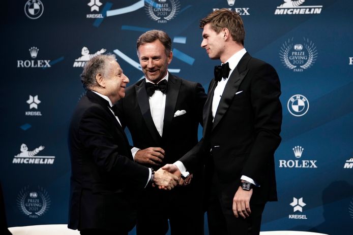 Jean Todt (l) met Christian Horner en Max Verstappen.