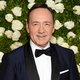 Acteur Kevin Spacey aangeklaagd voor aanranding van drie mannen in het Verenigd Koninkrijk