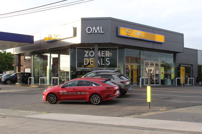 De Opel-garage van de ouders van Bjorg Lambrecht.