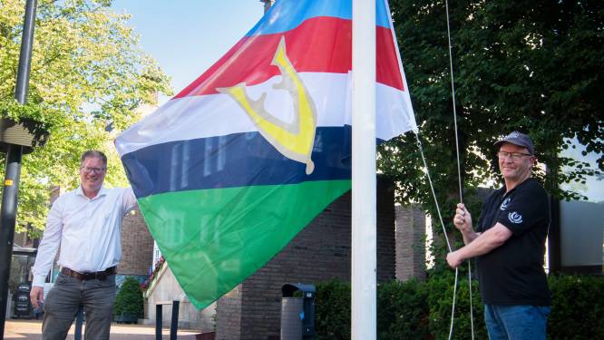 Met de vlag in top is de jaarlijkse lokale Veteranendag weer stap dichterbij in Haaksbergen
