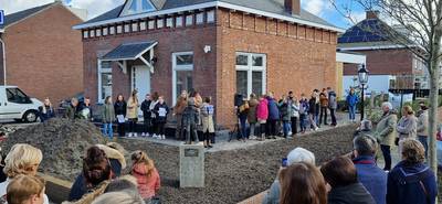 Elk jaar een herdenking bij ‘De Goede Duitser’: initiatief van de basisschool in Riel