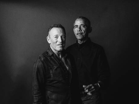 Obama en Springsteen over hun sterke vrouwen: ‘Wij zijn mensen die grenzen nodig hadden’
