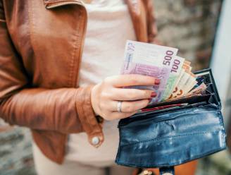 Finland geeft al jaar basisinkomen aan werklozen en het project verandert levens: "Ik voel me een lottowinnaar"