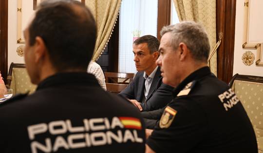 Spaanse premier Sánchez schrijft woedende brief aan EU over Ceuta na aanvallen op Spanje: ‘Sommige landen hebben schandalig gereageerd’